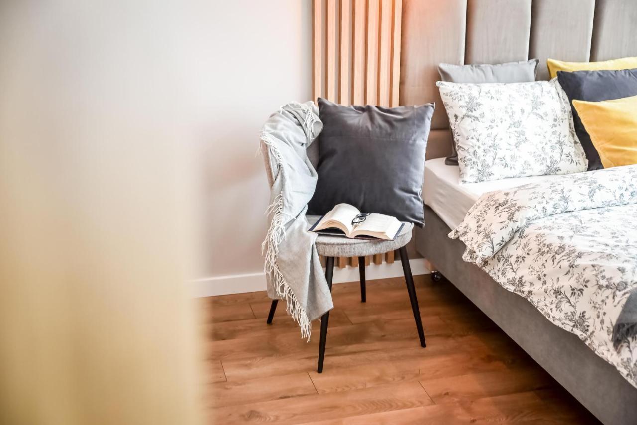 Podtatrzanskie Apartamenty ノヴィ・タルク エクステリア 写真
